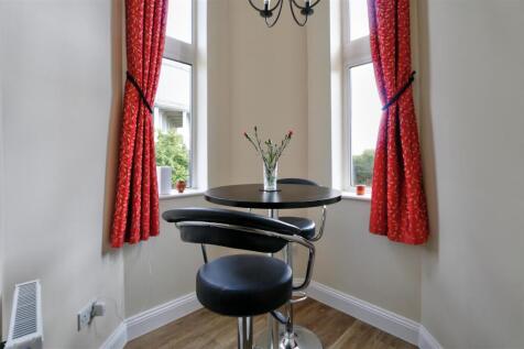 Dining Area: