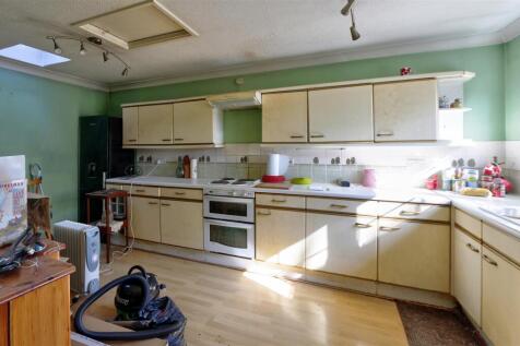 Kitchen &amp; Breakfast Room.jpg