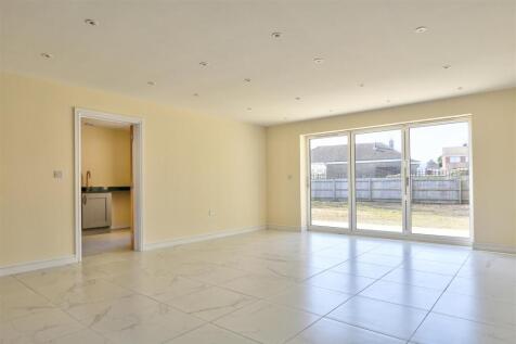 Kitchen/Dining/Family Room: