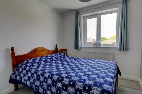 Bedroom 3: