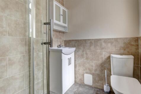 Shower Room: