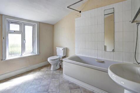 Bathroom.jpg