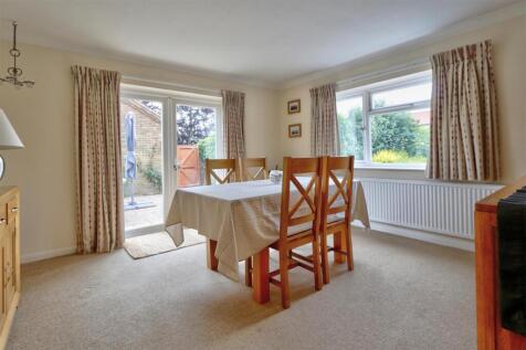 Dining Room: