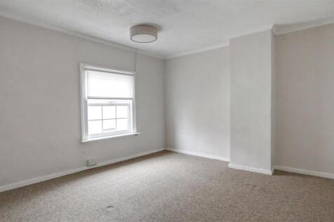 Bedroom 1.jpg