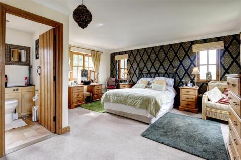 Bedroom 1: