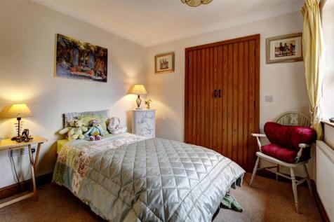 Bedroom 4: