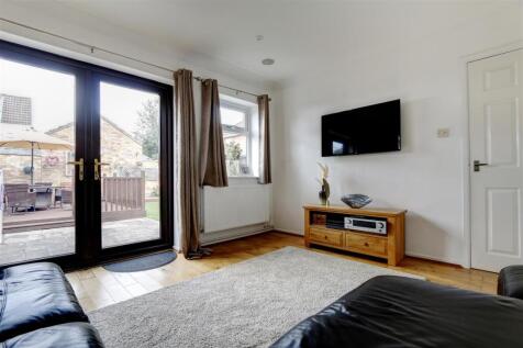 Sitting Room 2.jpg