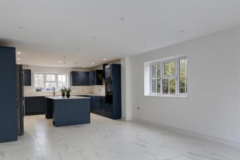 Kitchen/Dining/Family Room: