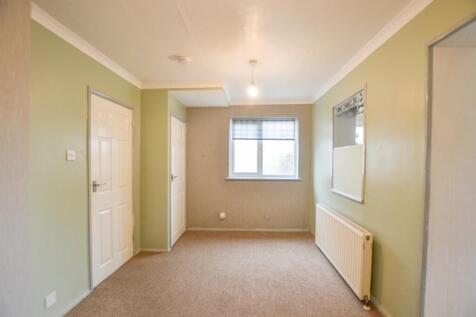 82 Queens Crescent TPS Bodmin Branch 01208 74182 -