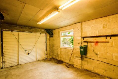 3 High Street TPS Bodmin - 01208 74182-6