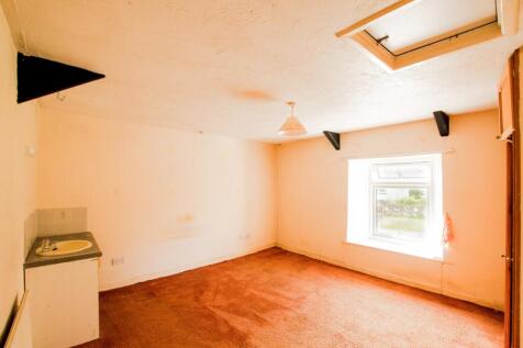 3 High Street TPS Bodmin - 01208 74182-9