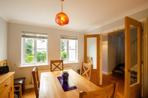 49 Kestell Park TPS Bodmin - 01208 74182-3