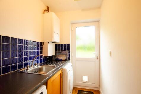 49 Kestell Park TPS Bodmin - 01208 74182-4