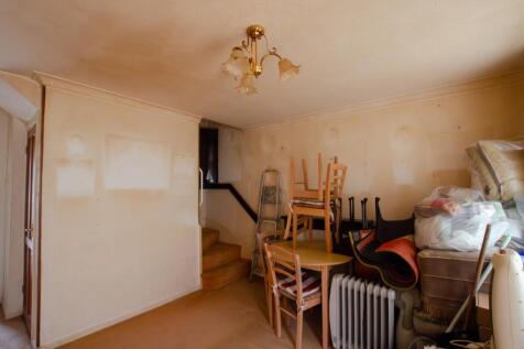12 Cherry Tree Close - TPS Bodmin 01208 74182-4