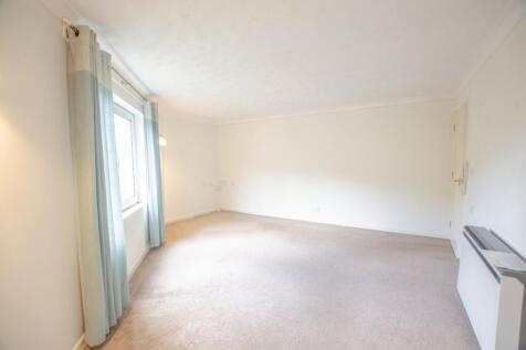 10 Burnards Court TPS Bodmin 01208 74182-9