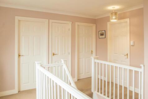 3 Roseland Gardens TPS Bodmin 01208 74182-01