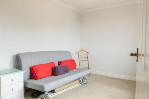 3 Roseland Gardens TPS Bodmin 01208 74182-14