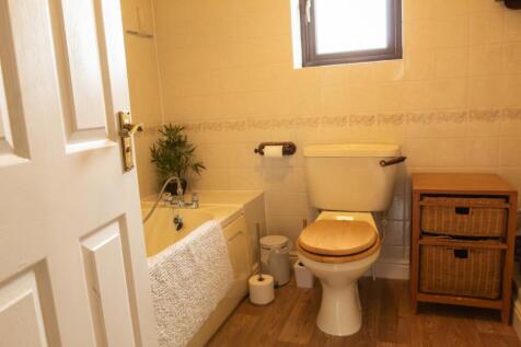 3 Roseland Gardens TPS Bodmin 01208 74182-03