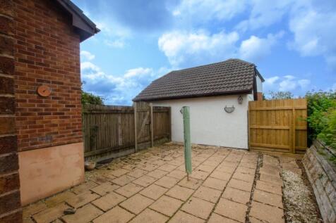 3 Roseland Gardens TPS Bodmin 01208 74182-3