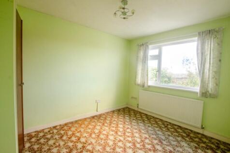 1 Whitestone Crescent TPS Bodmin 01208 74182-09