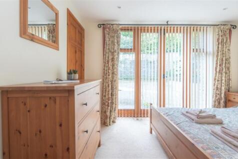 hay-barn-wadebridge-master-bedroom