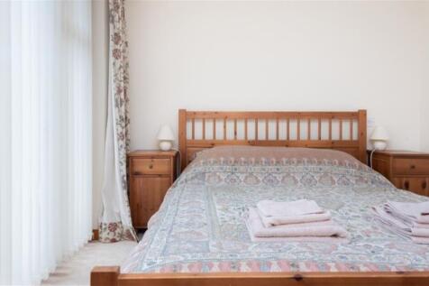 hay-barn-wadebridge-master-bedroom-2