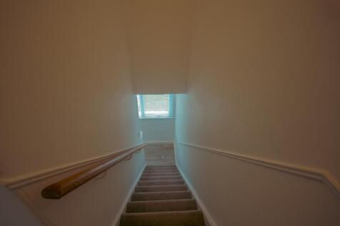 33 Langurtho 01208 74182  - 11