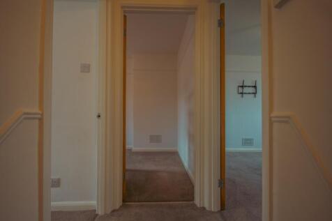 33 Langurtho 01208 74182  - 7