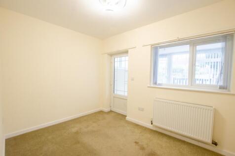 ittle Towan TPS Bodmin 01208 74182-8