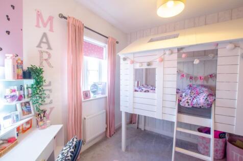 17 Gwithian Road TPS Bodmin 01208 74182-07