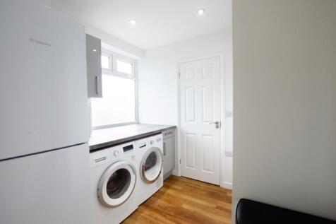 32 Rhind Street TPS Bodmin Branch 01208 872728-04