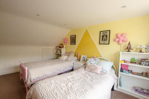 10 Lanhydrock View TPS Bodmin Branch 01208 74182 -