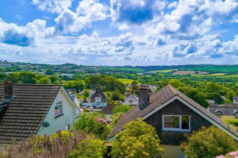 10 Lanhdyrock View TPS Bodmin Branch 01208 74182 -