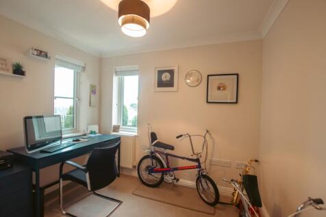 20 Barons Meadows TPS Bodmin 01208 74182-35