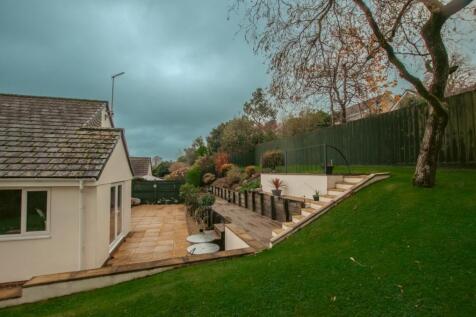 20 Barons Meadows TPS Bodmin 01208 74182-3