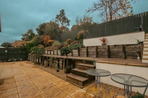 20 Barons Meadows TPS Bodmin 01208 74182-1