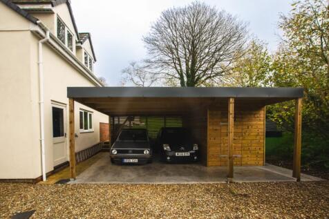 18 Lanhydrock View TPS Bodmin 01208 74182-33