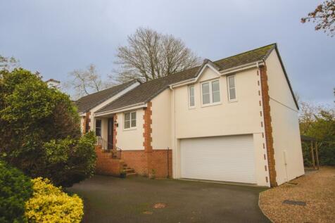 18 Lanhydrock View TPS Bodmin 01208 74182-34