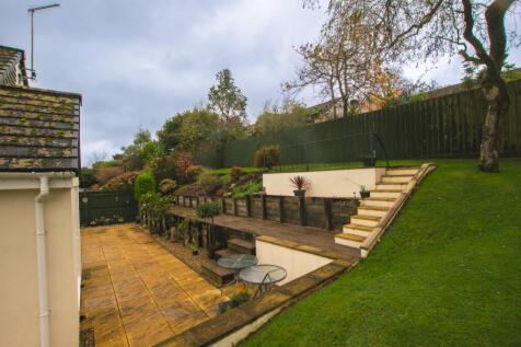 18 Lanhydrock View TPS Bodmin 01208 74182-35