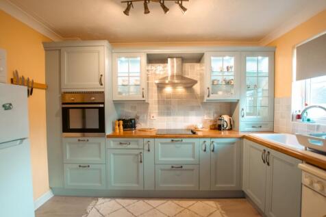 18 Grass Valley Park TPS Bodmin 01208 74182-05