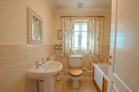 18 Grass Valley Park TPS Bodmin 01208 74182-21