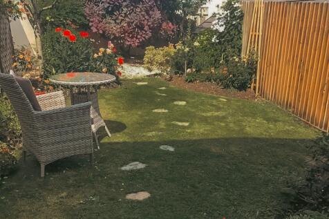 18 Grass Valley Park TPS Bodmin 01208 74182-1