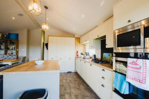 3 Vernon Villas - TPS 01208 872728-27