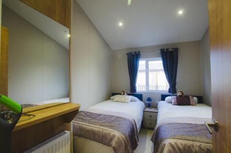 3 Vernon Villas - TPS 01208 872728-30