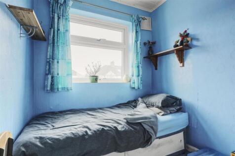 bed 3.jpg