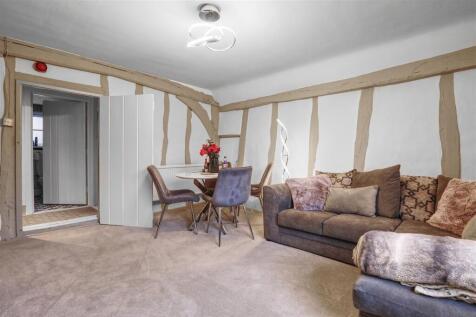 lounge 2.jpg