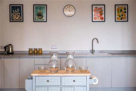 Show Apartment