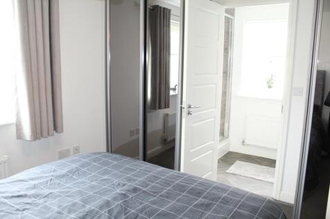 Bedroom 1 Picture 2