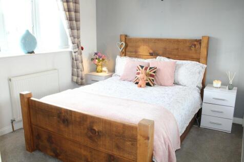 Bedroom 1 Picture 2