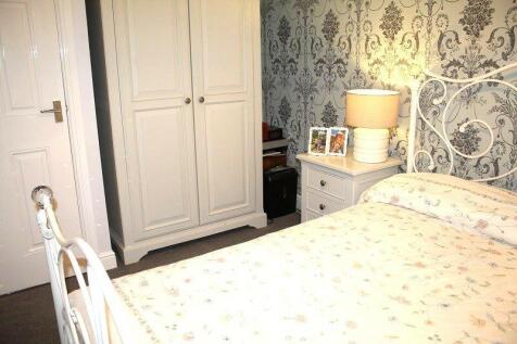 Bedroom 2 Picture 2